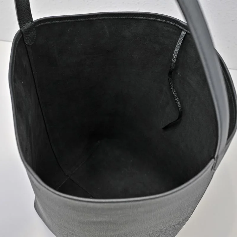 The Row Bucket Bags Sporty 45421
