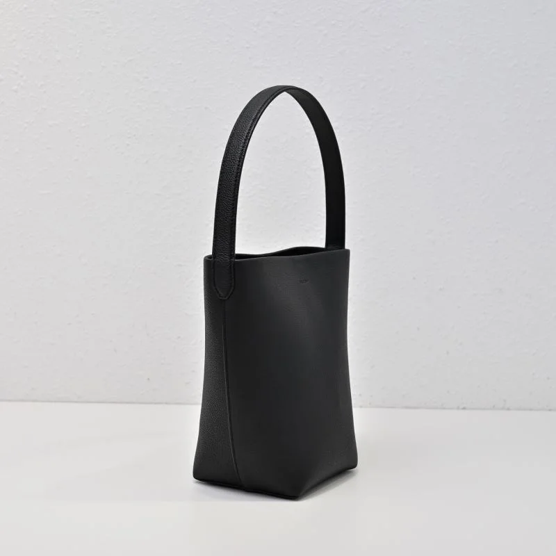 Unisex The Row Bucket Bags 45427