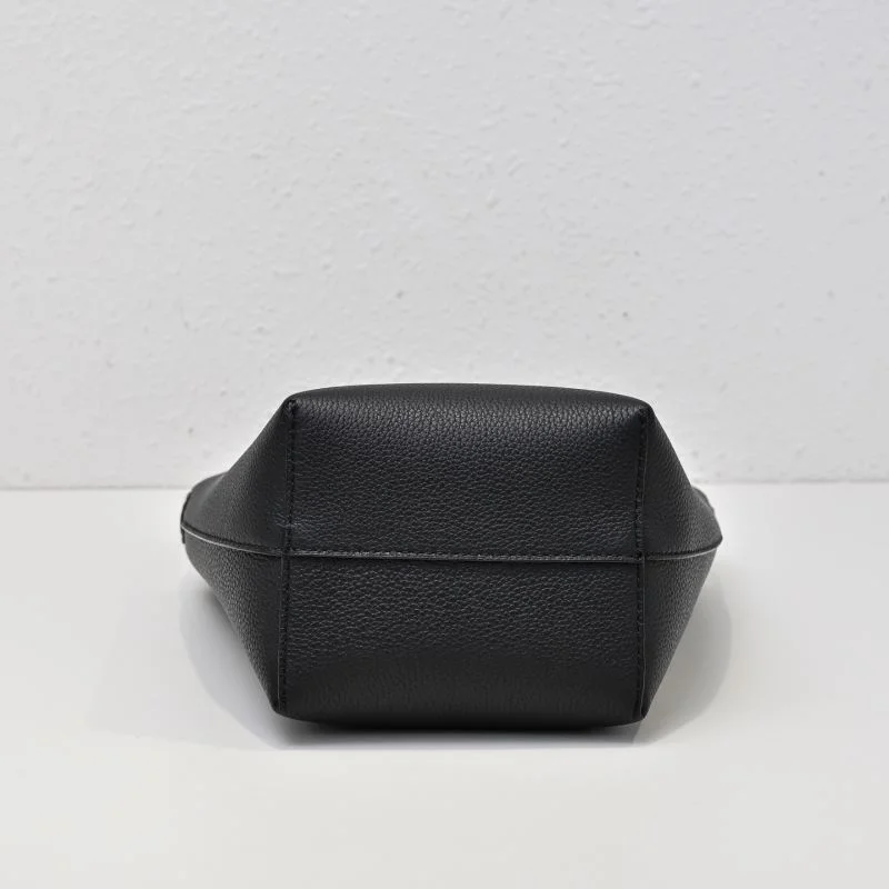 Unisex The Row Bucket Bags 45427