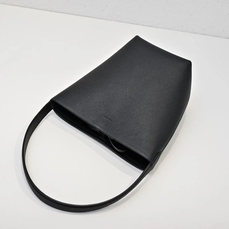 Unisex The Row Bucket Bags 45427