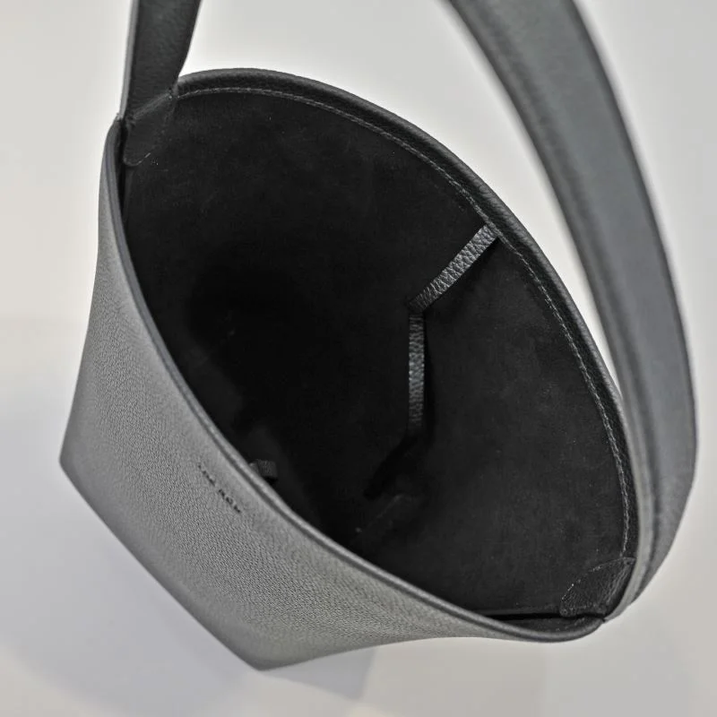 Unisex The Row Bucket Bags 45427