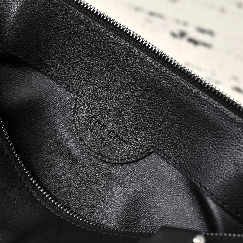TravelReady The Row Round Bags 45567