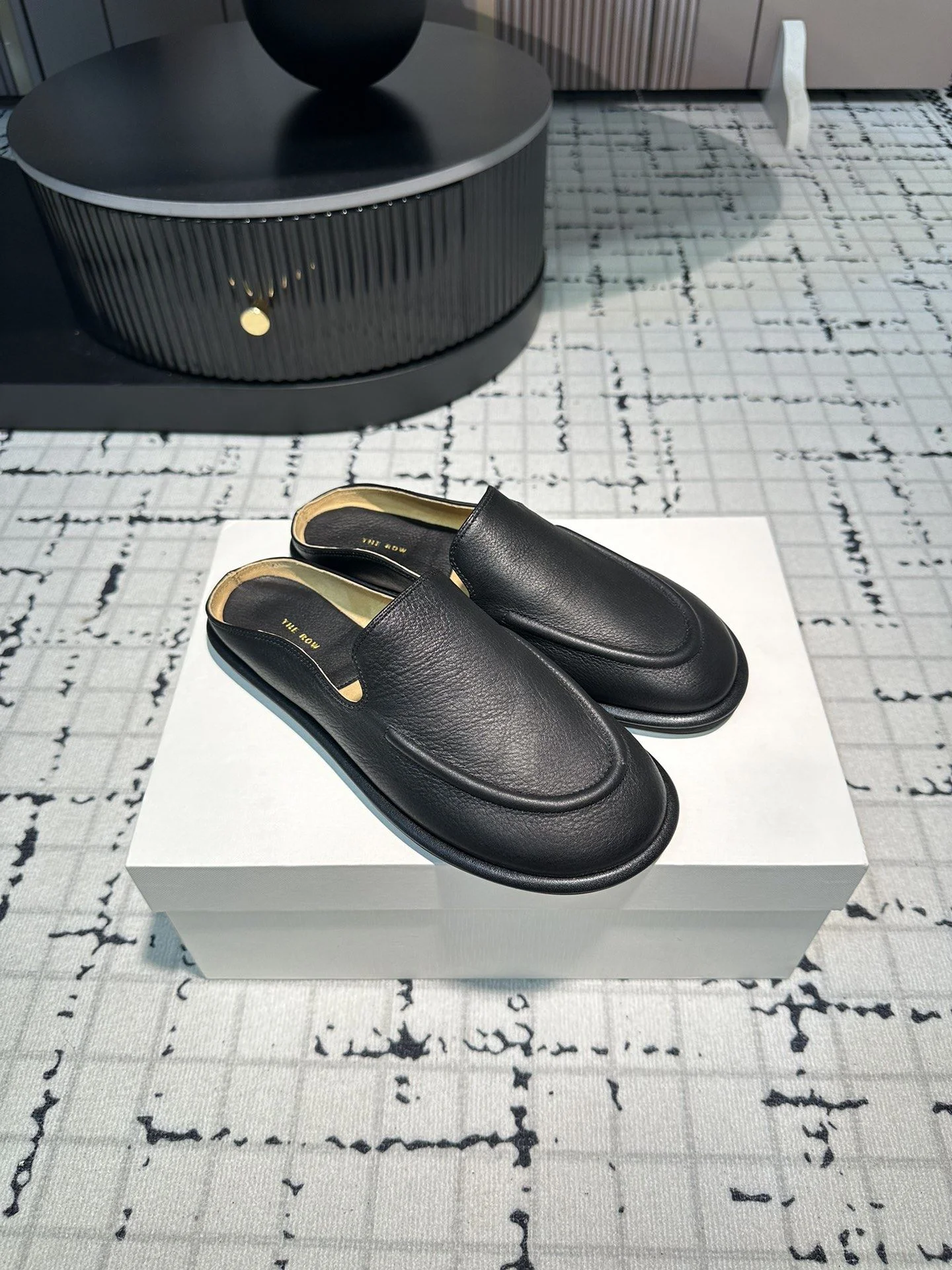 The Row Sandals Chic 7236