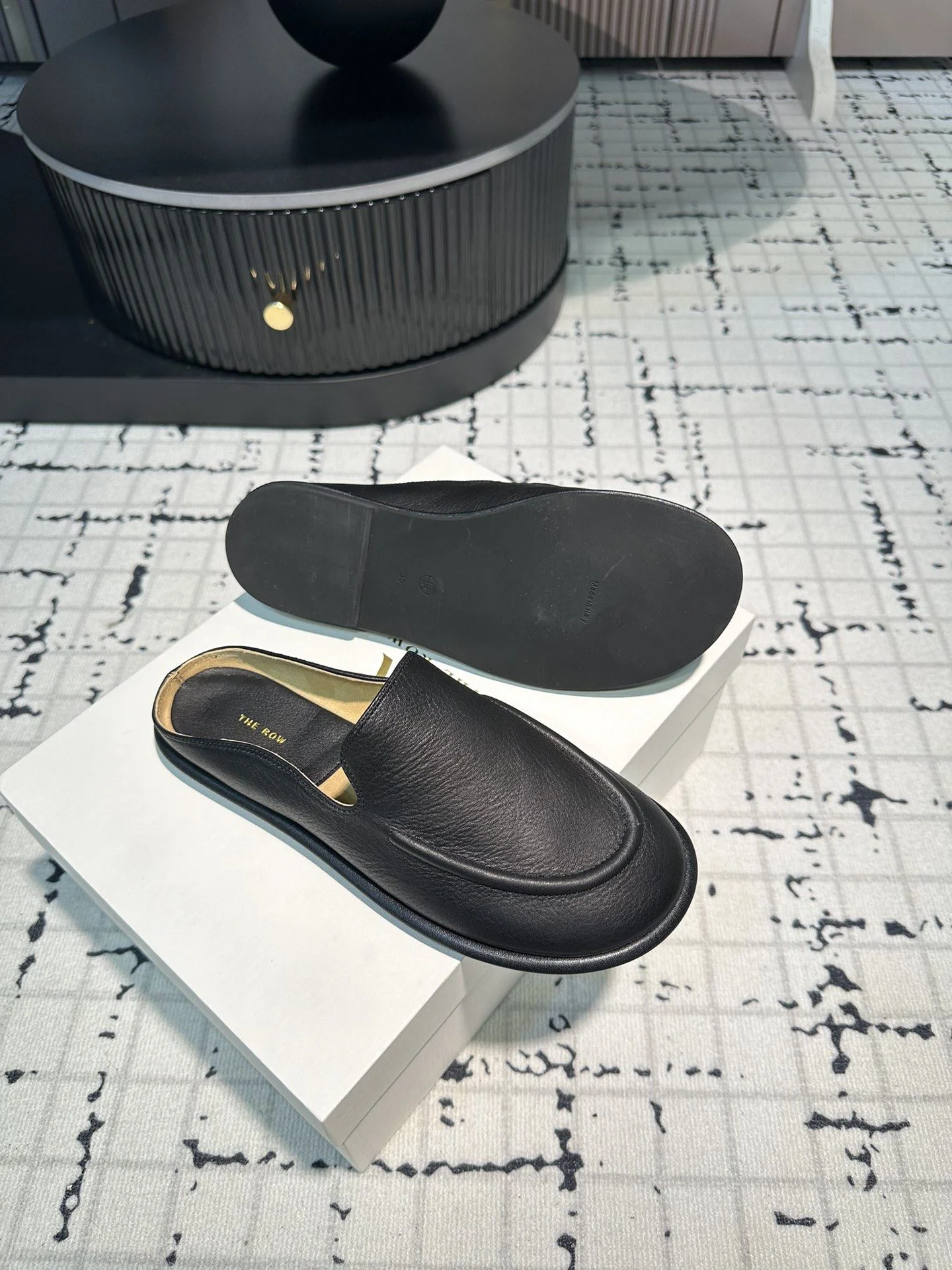 The Row Sandals Chic 7236