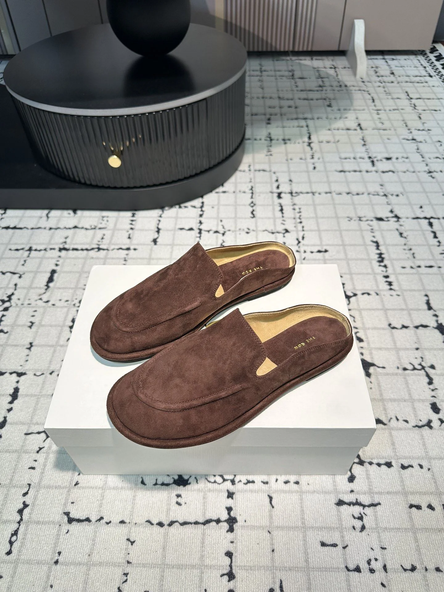 Elegant The Row Sandals 7221