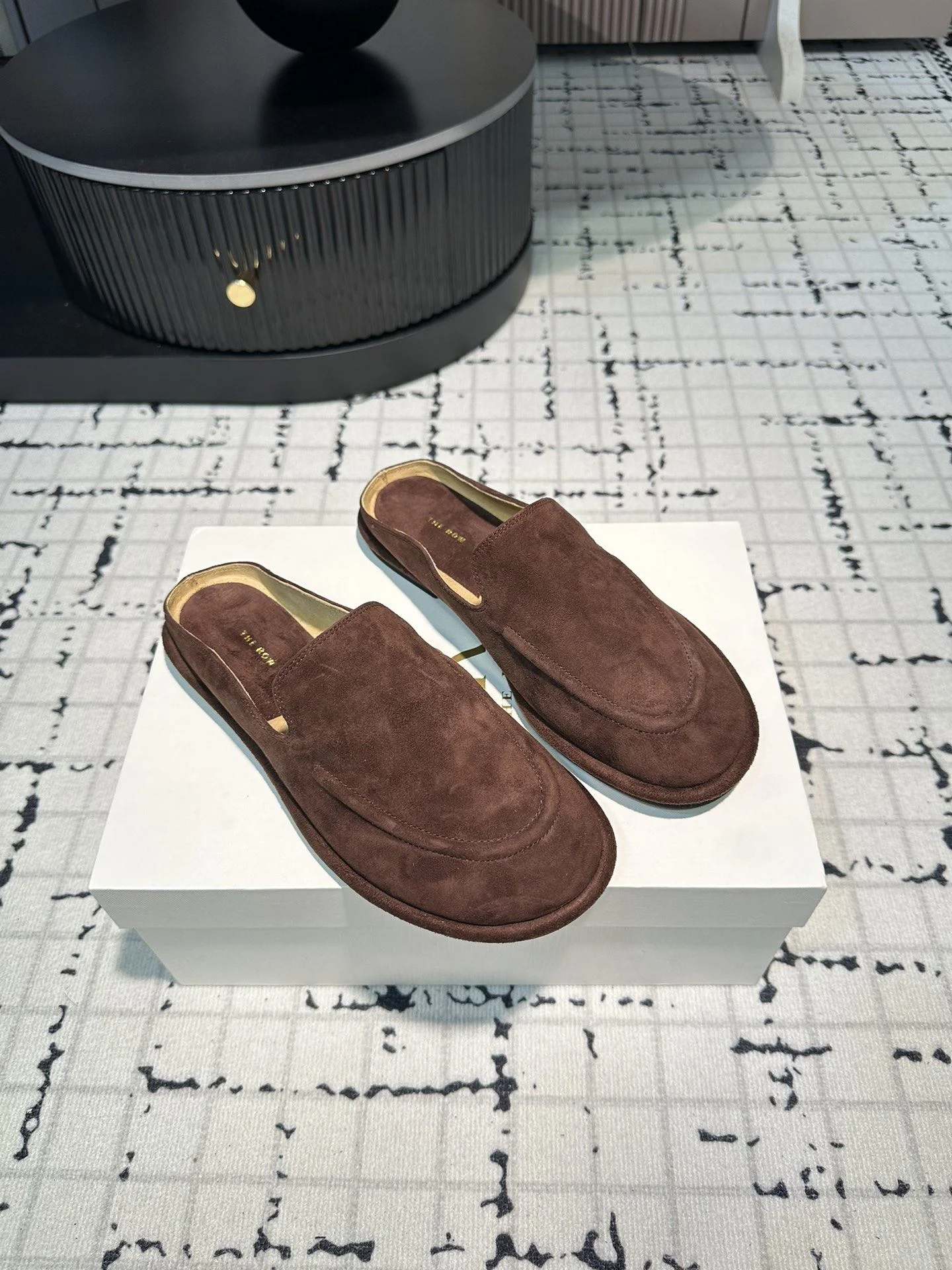 Elegant The Row Sandals 7221
