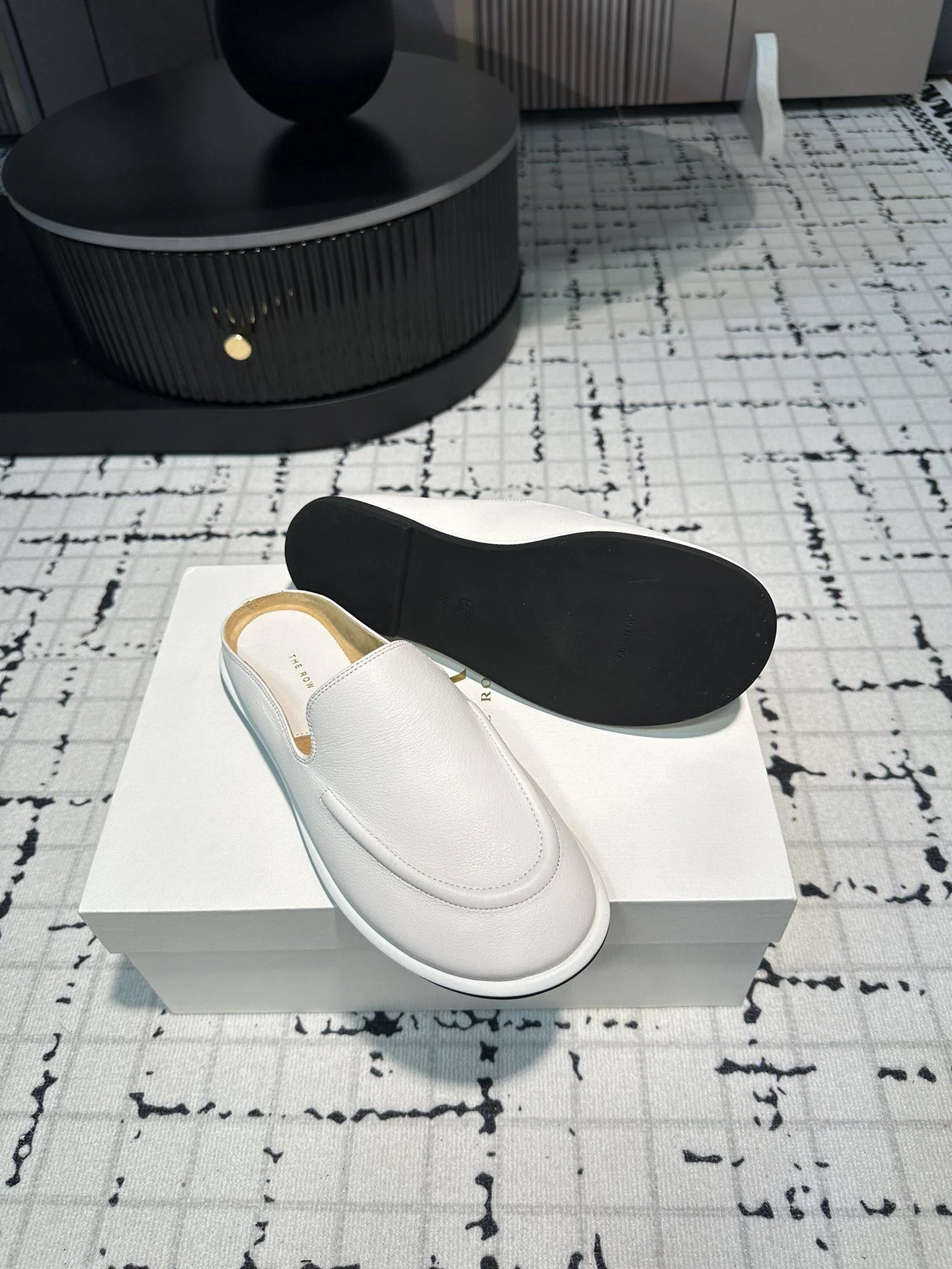 Effortless The Row Sandals 7218