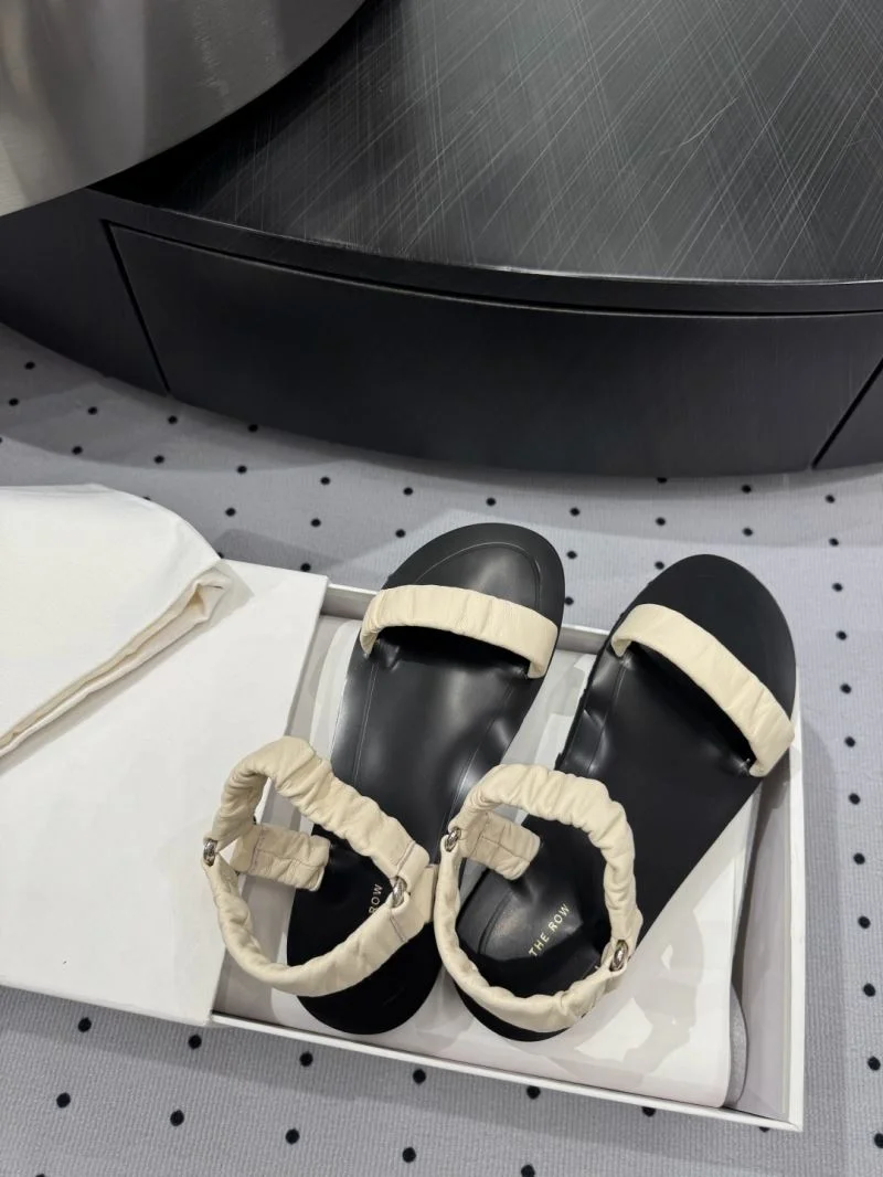 Chic The Row Sandals 11239