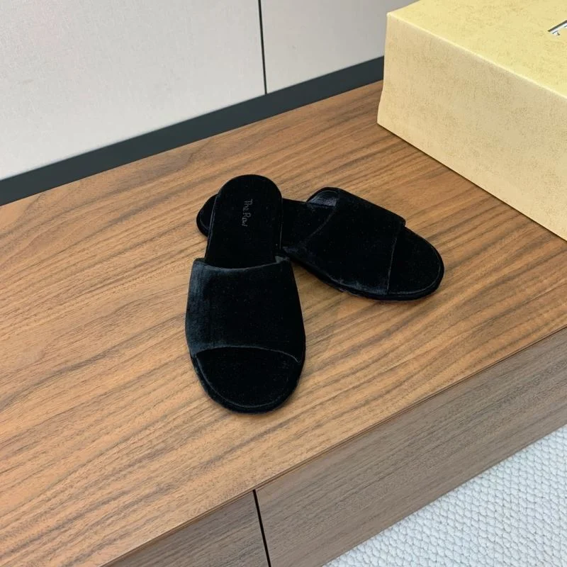 The Row Sandals Practical 11290