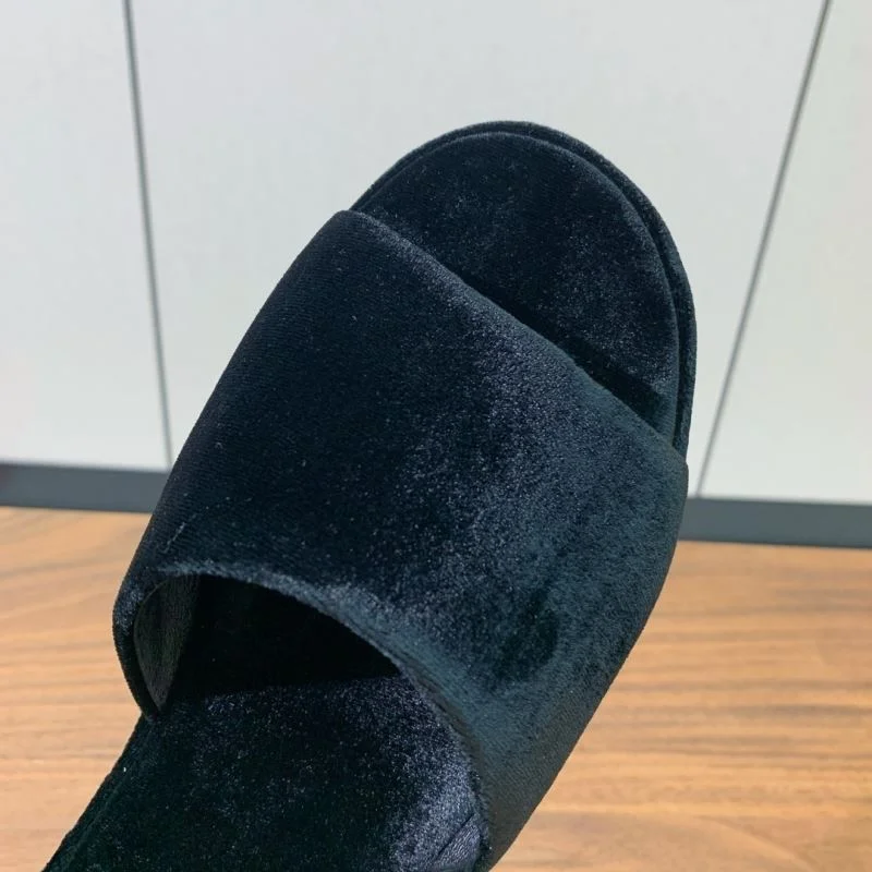 The Row Sandals Practical 11290