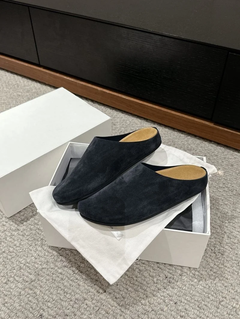 The Row Sandals UrbanStyle 11180