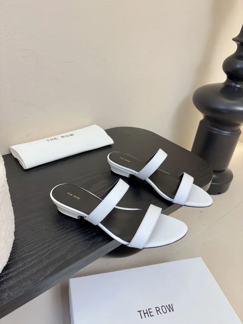 TimelessDesign The Row Sandals 8911