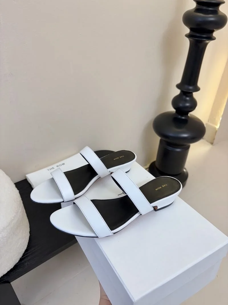 TimelessDesign The Row Sandals 8911