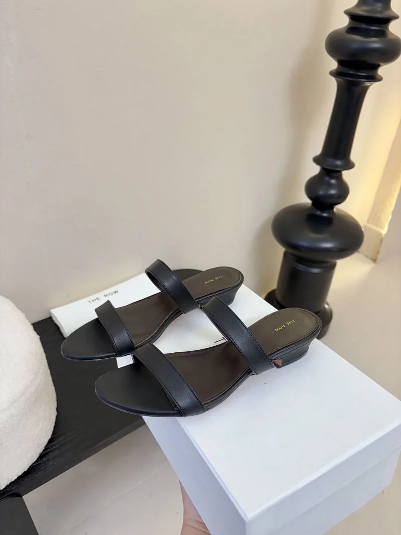 The Row Sandals Minimalist 8906
