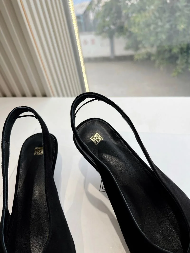 Durable The Row Sandals 8896