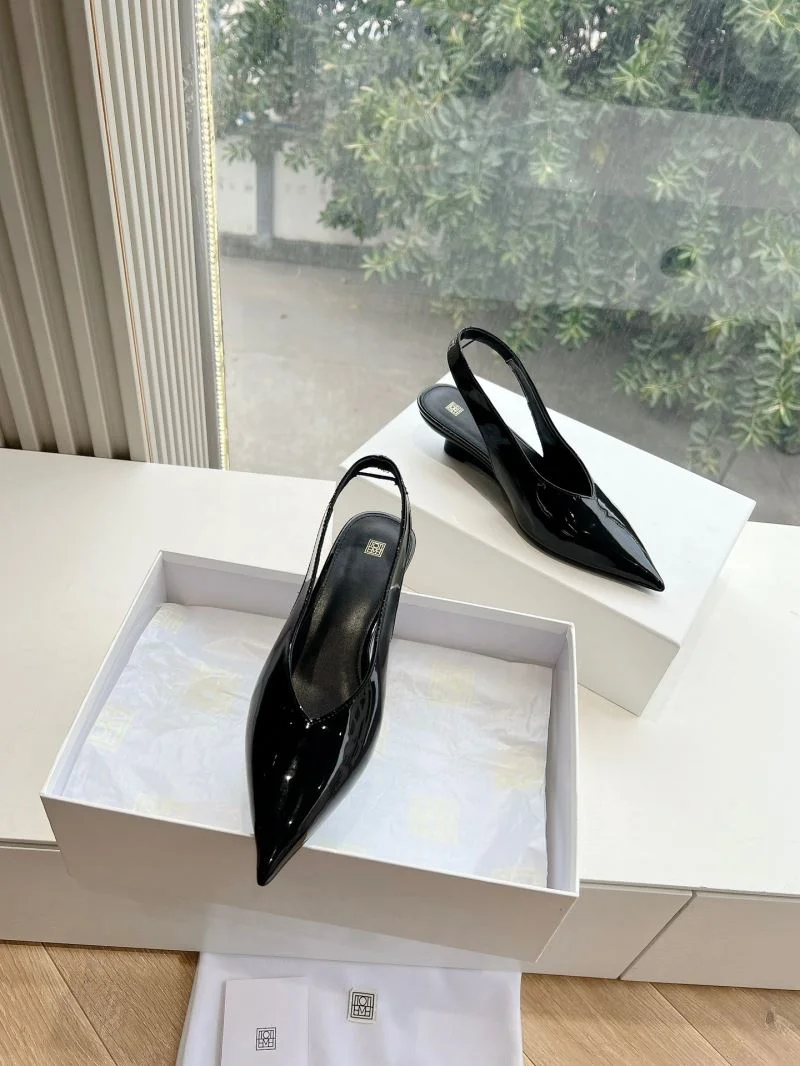 The Row Sandals Sleek 8881