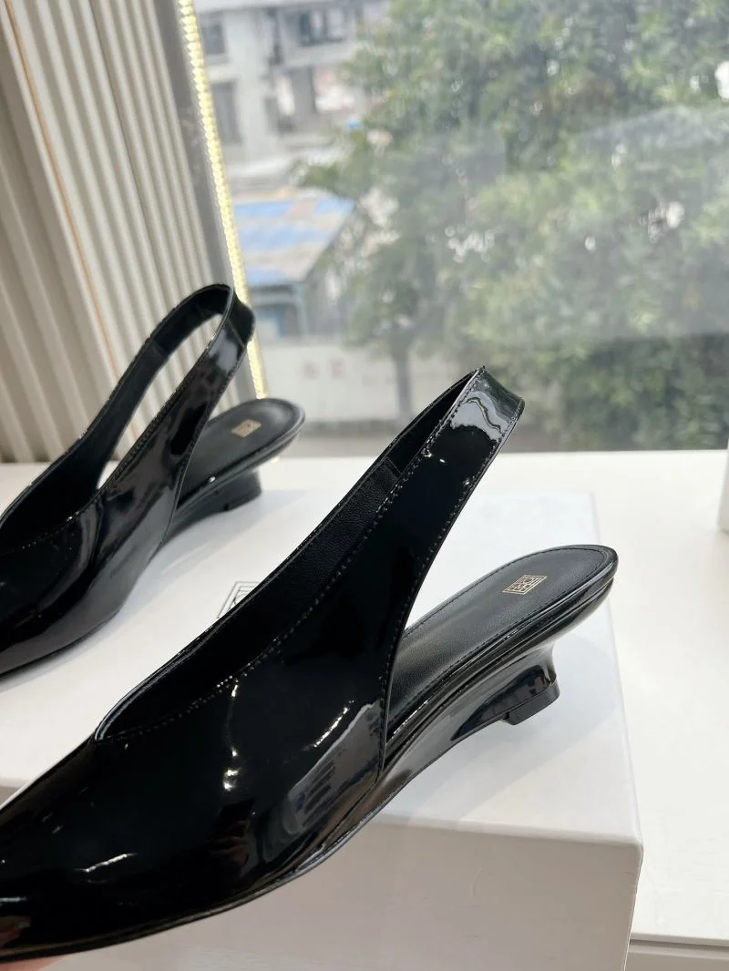 The Row Sandals Sleek 8881
