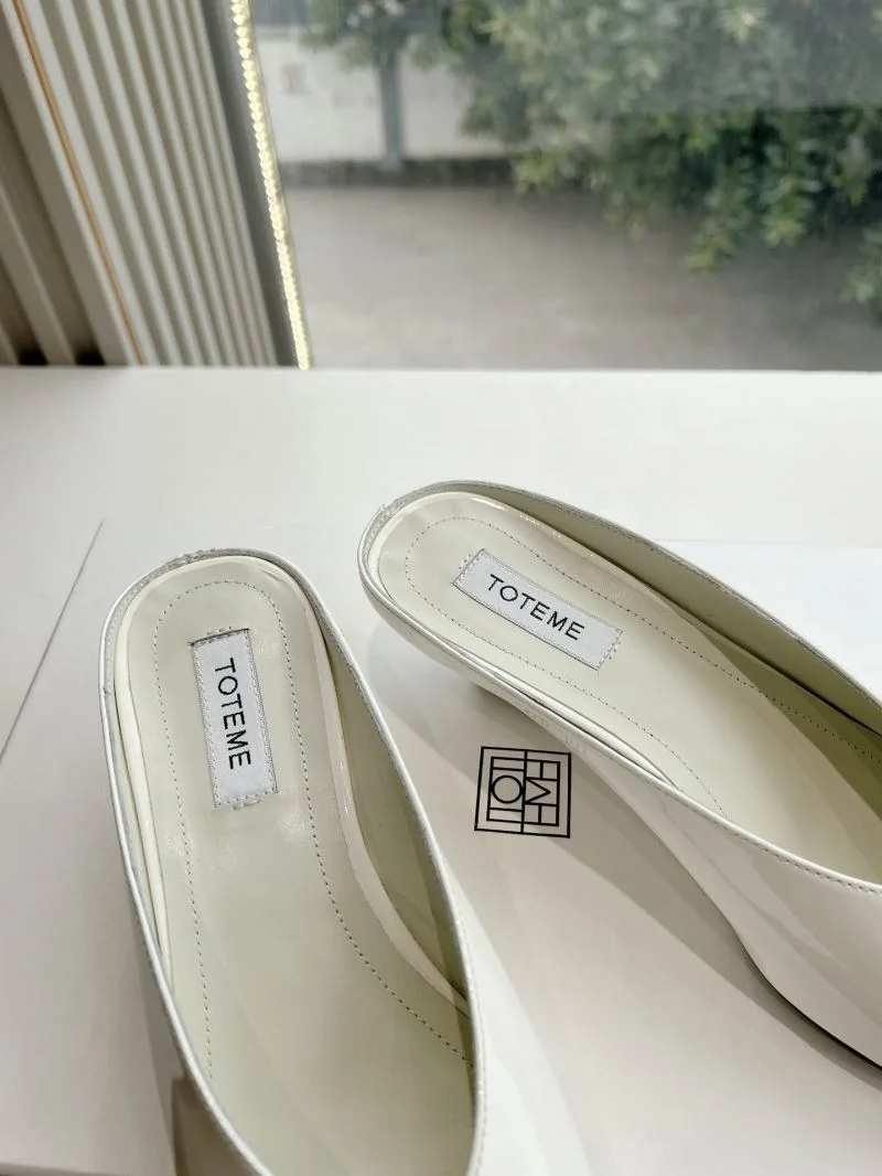 Vibrant The Row Sandals 8877