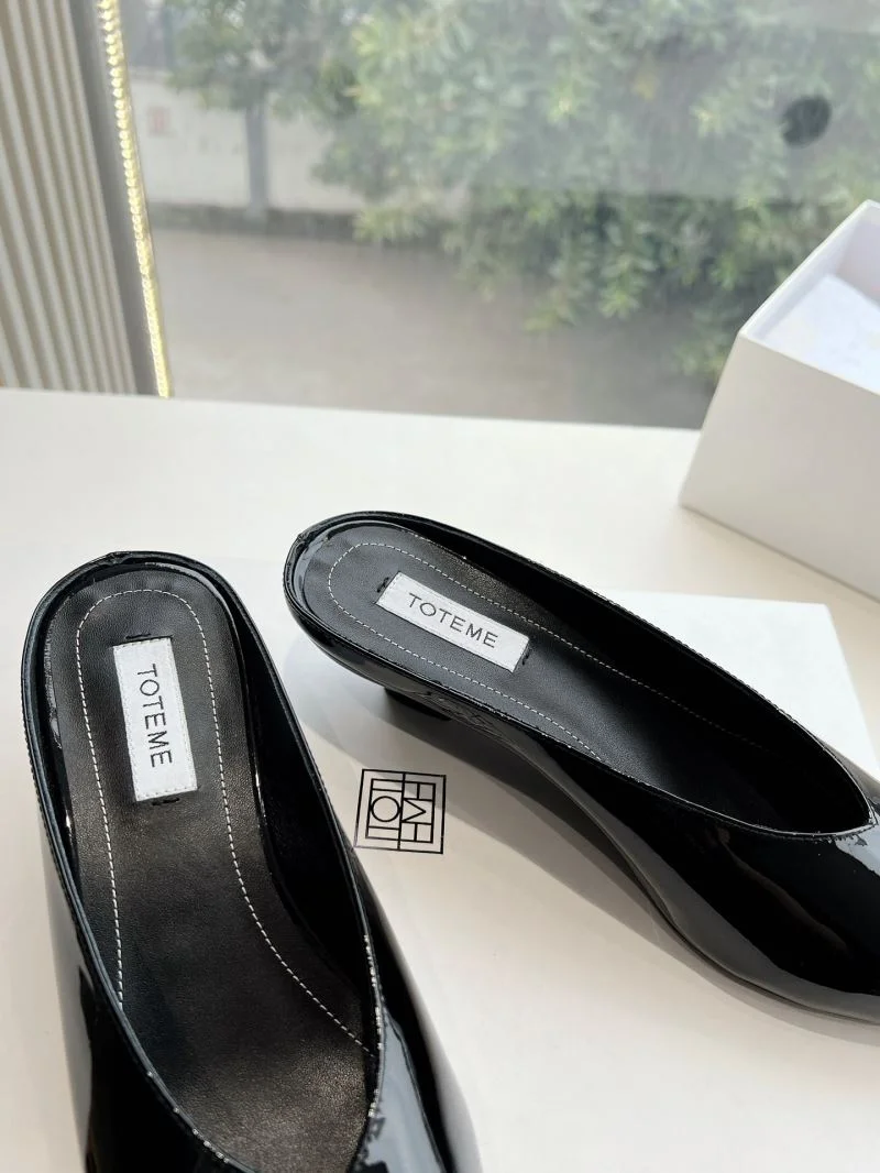 Effortless The Row Sandals 8924