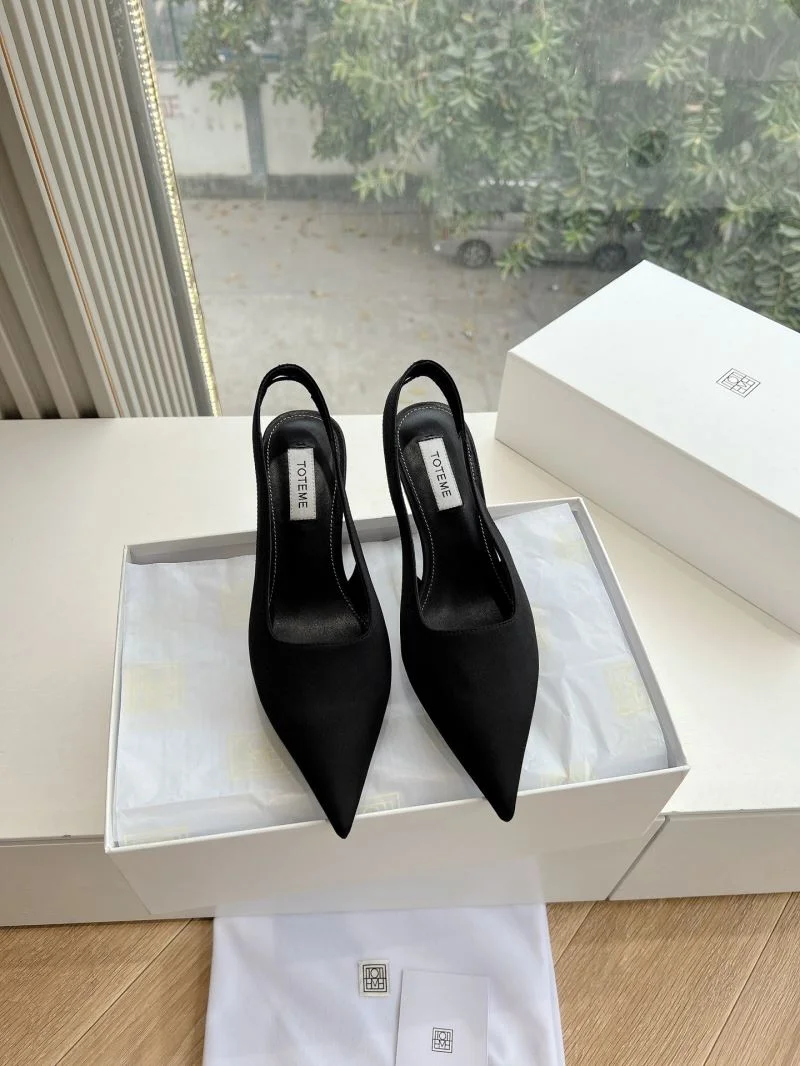 The Row Sandals EyeCatching 8880
