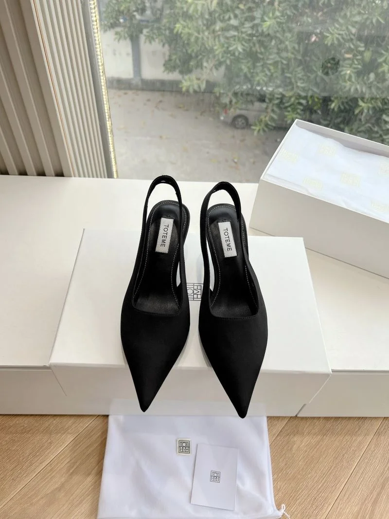 The Row Sandals EyeCatching 8880