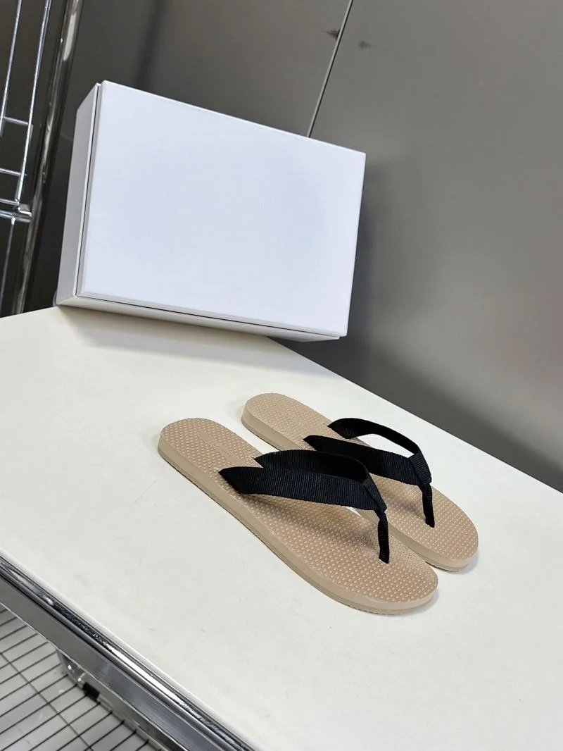 The Row Sandals ZeroBulk 8842