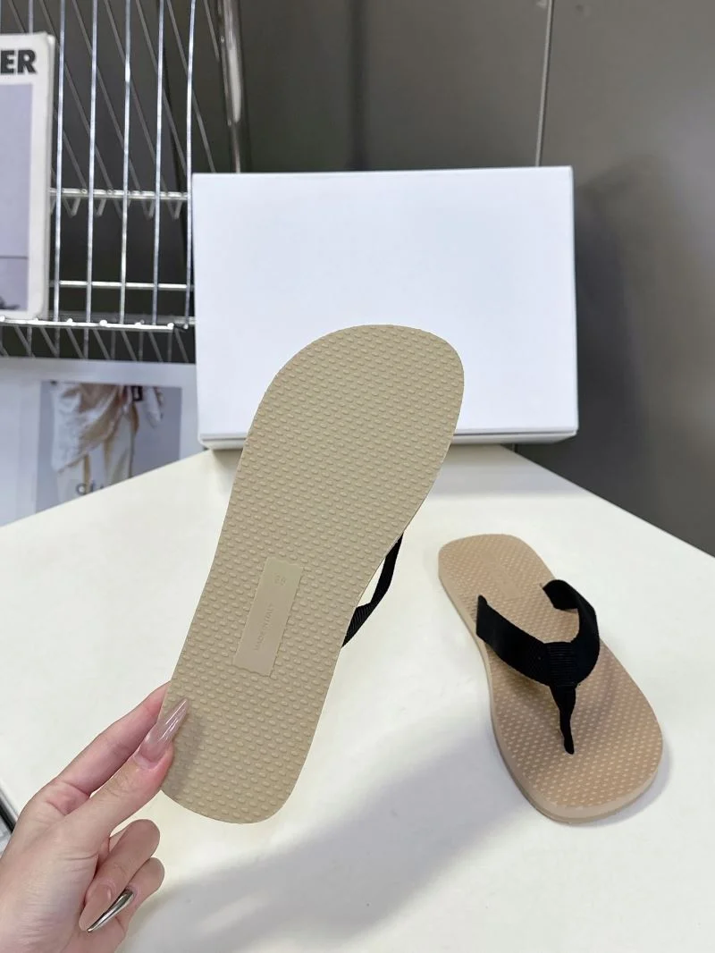 The Row Sandals ZeroBulk 8842