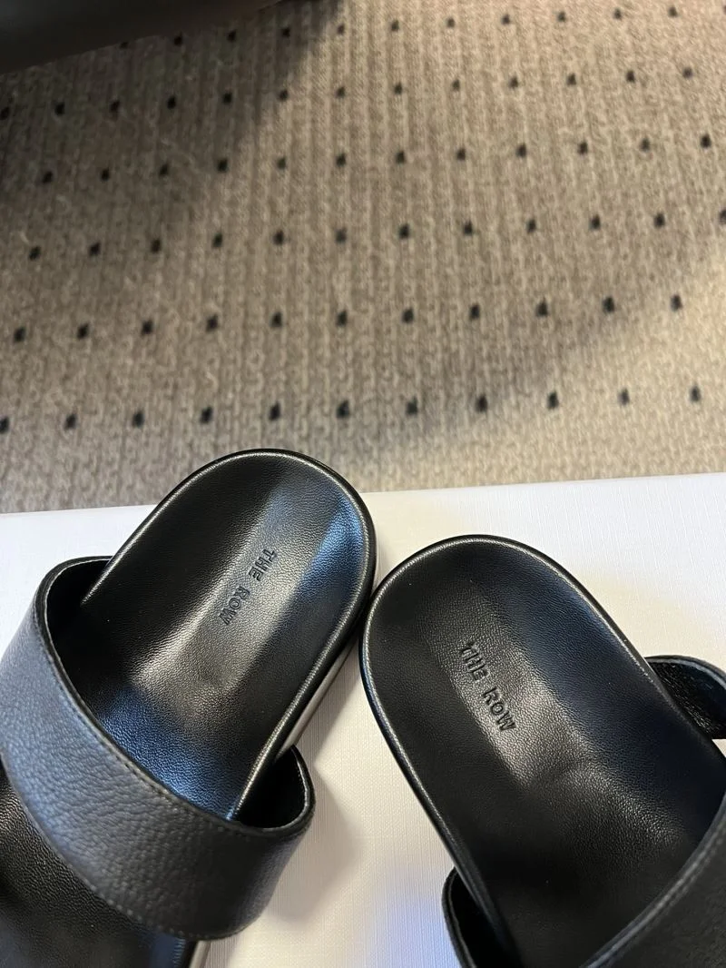 The Row Sandals Snug 5789