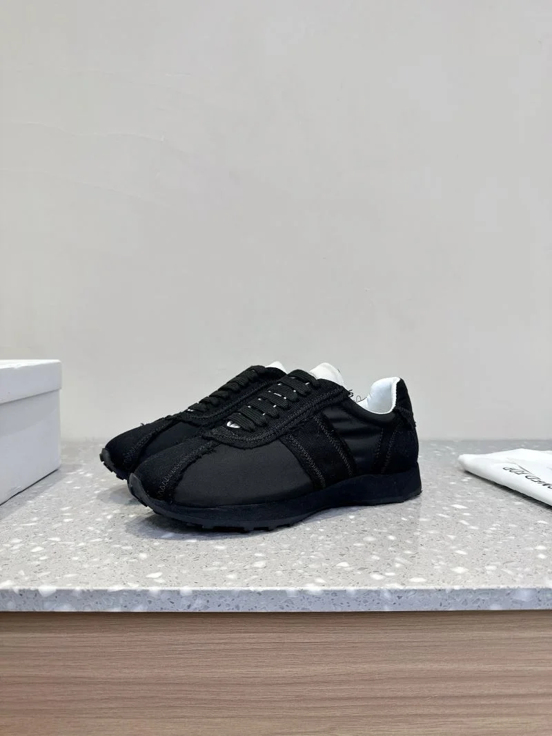 Sporty The Row Shoes 7202