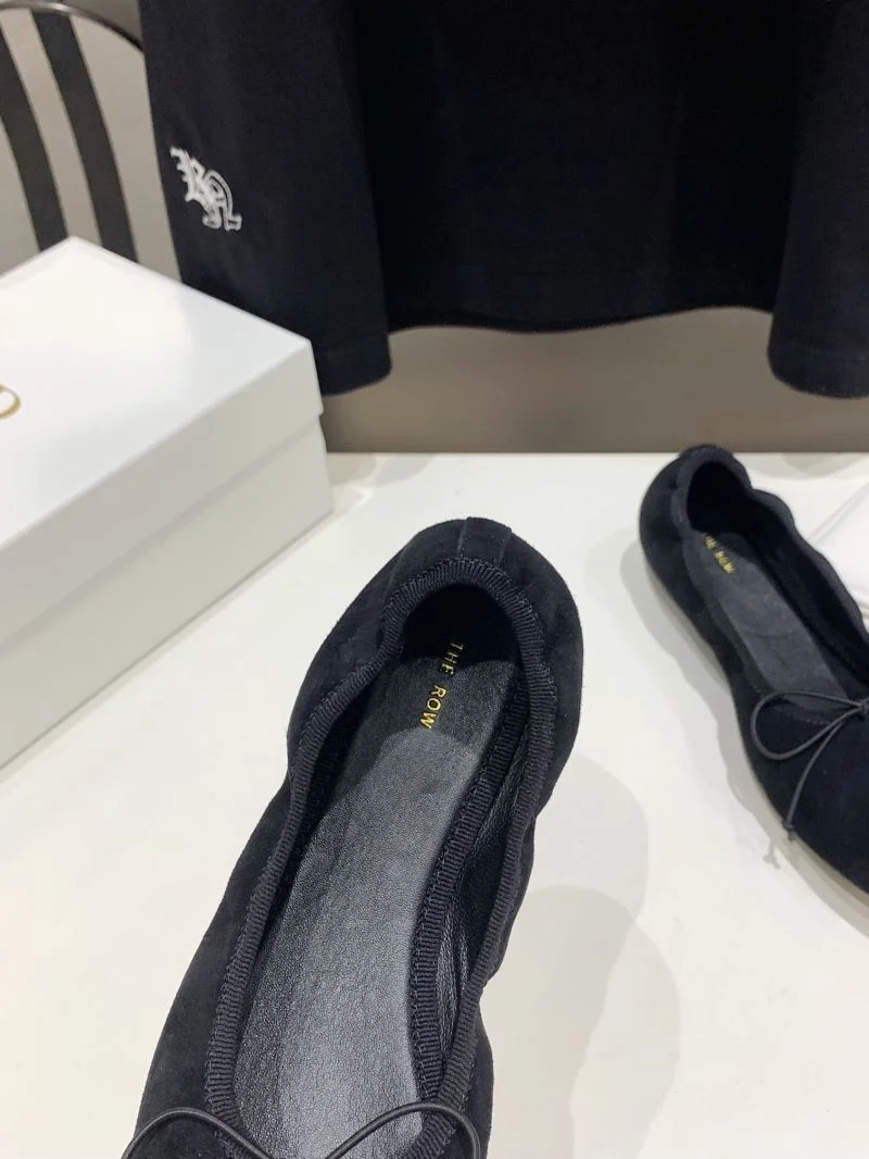 The Row Shoes ModernLook 7207