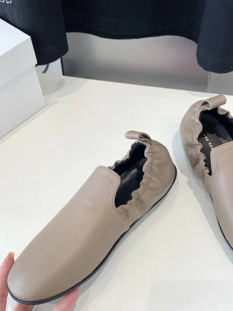 The Row Shoes Soft 7200