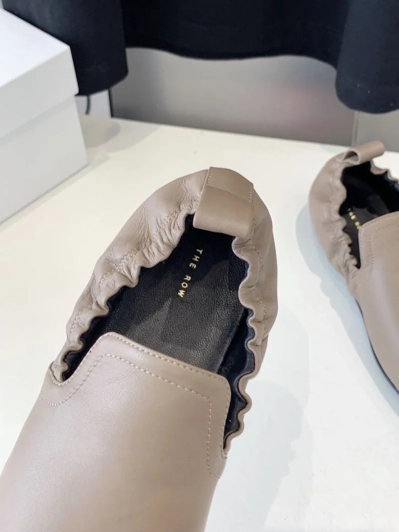 The Row Shoes Soft 7200