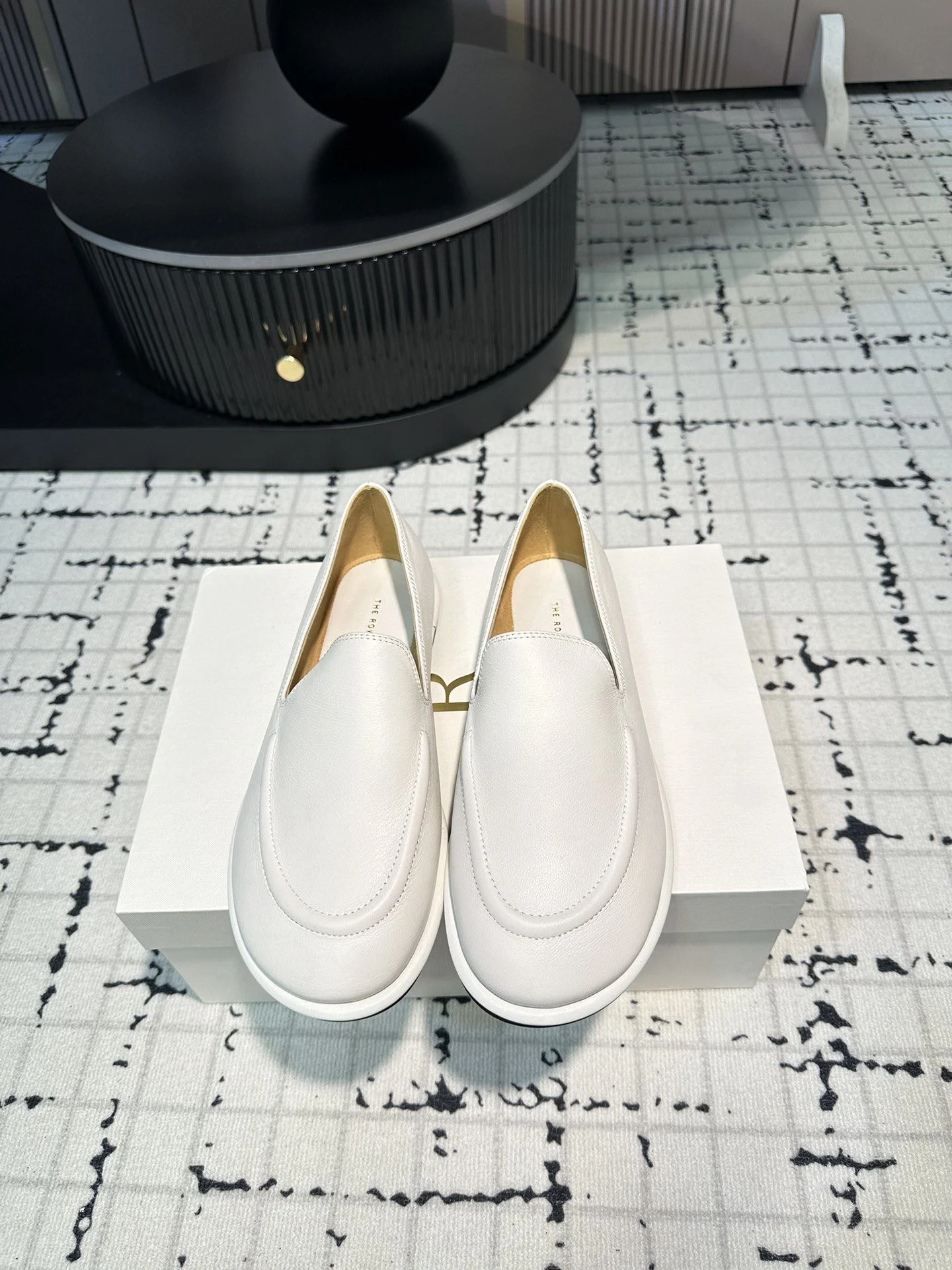 ModernLook The Row Shoes 7201