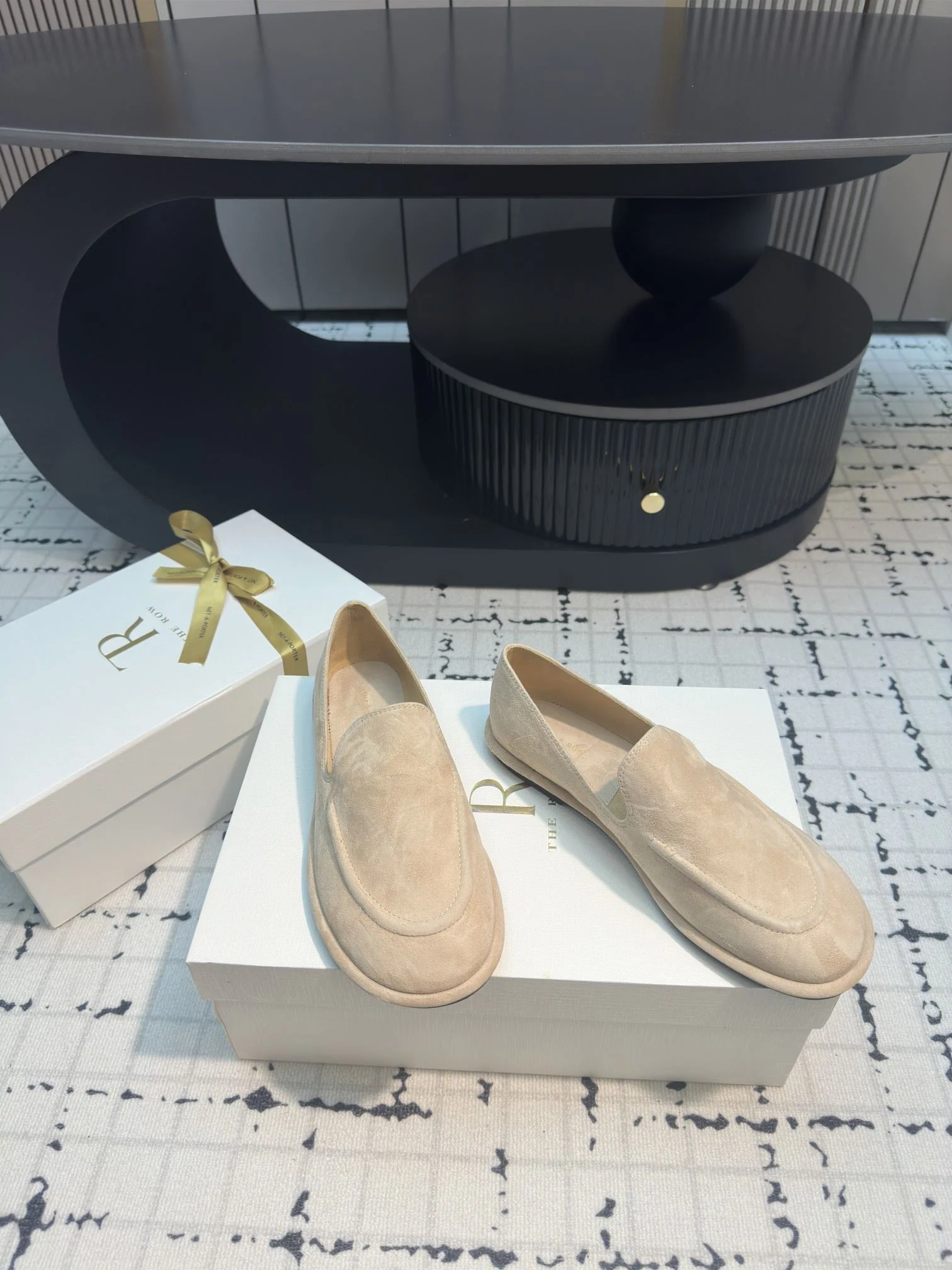 Trendsetting The Row Shoes 7176
