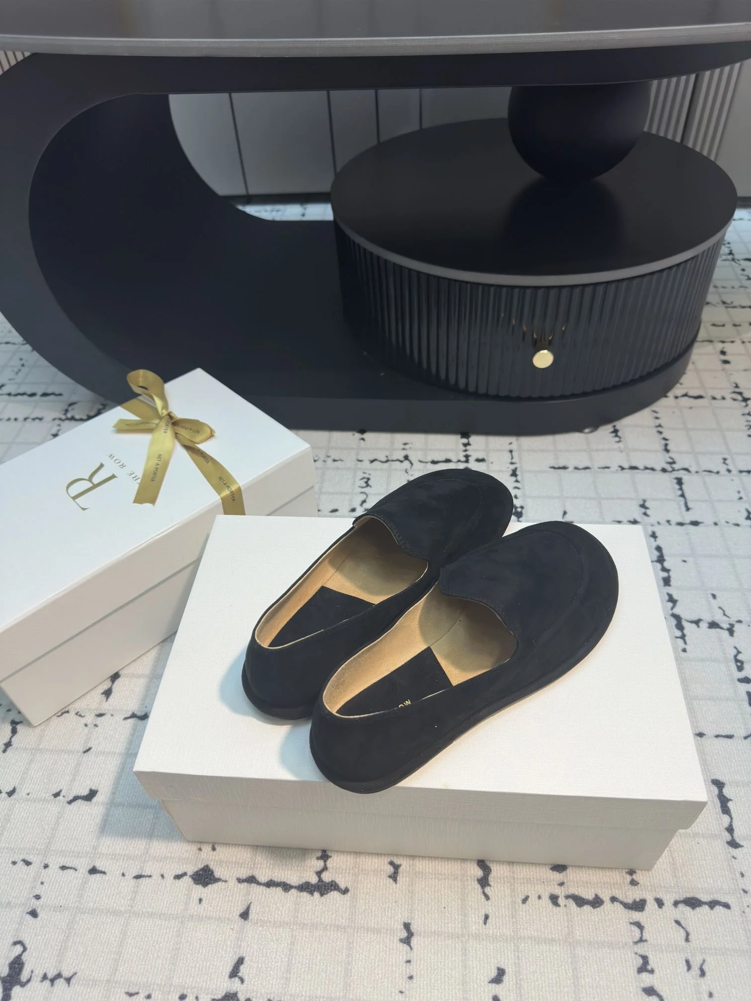EasyCare The Row Shoes 7260
