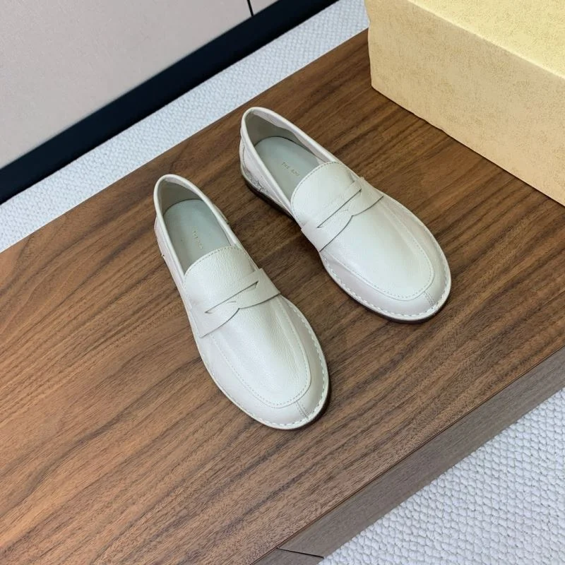 UrbanStyle The Row Shoes 11160