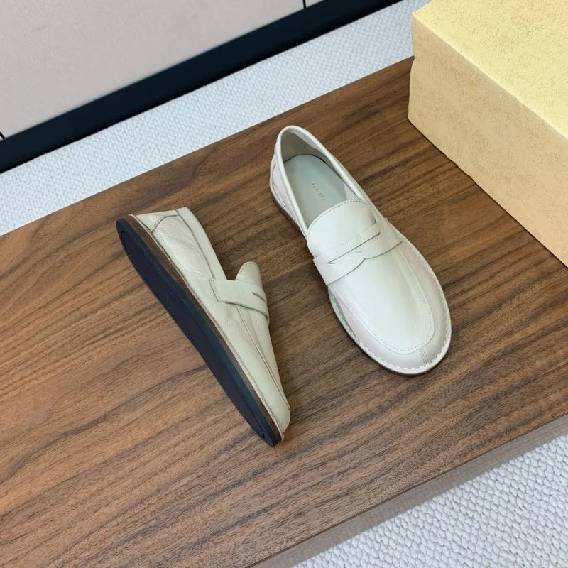 UrbanStyle The Row Shoes 11160