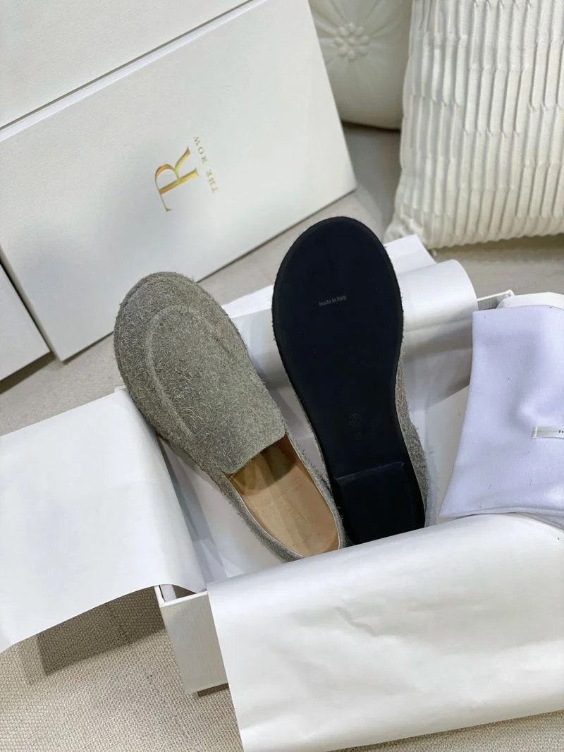 The Row Shoes Compact 8828