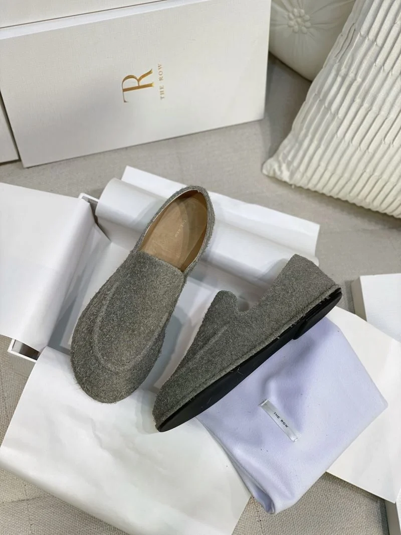 The Row Shoes Compact 8828