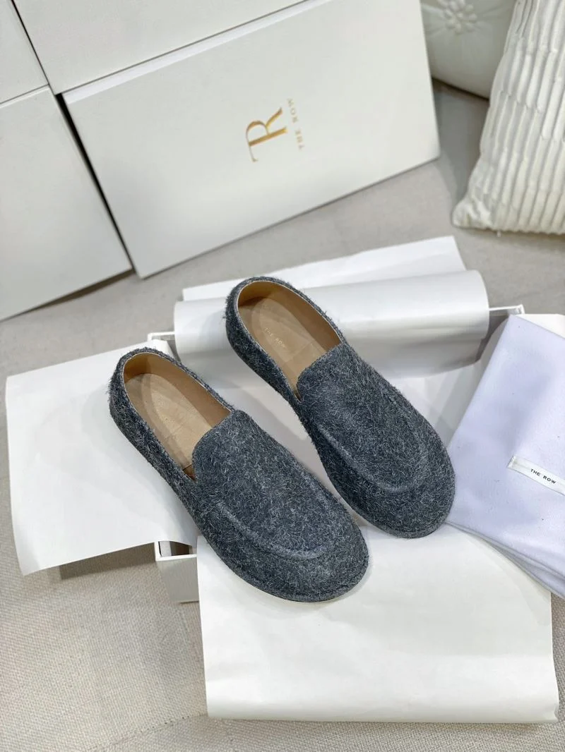 The Row Shoes Trendy 8829
