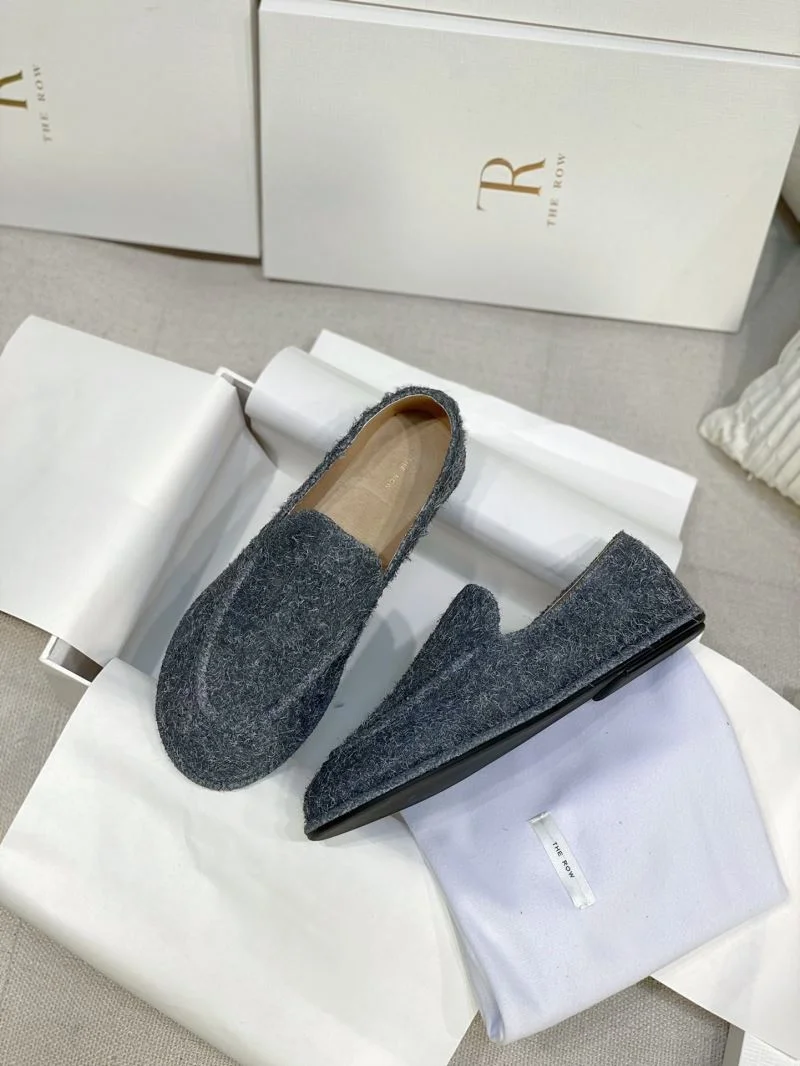 The Row Shoes Trendy 8829