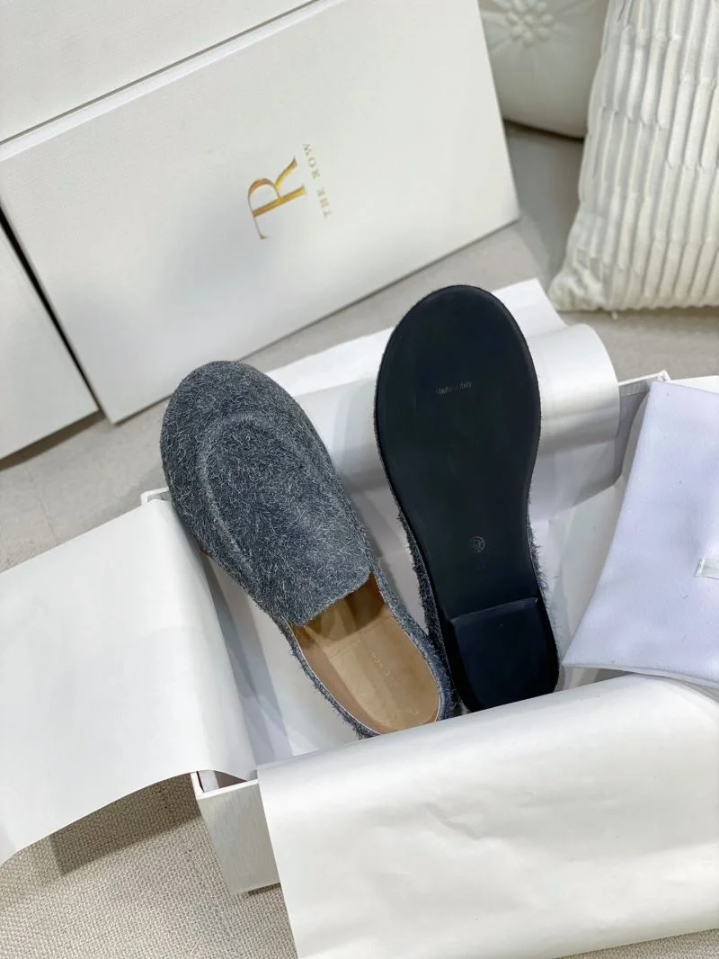 The Row Shoes Trendy 8829
