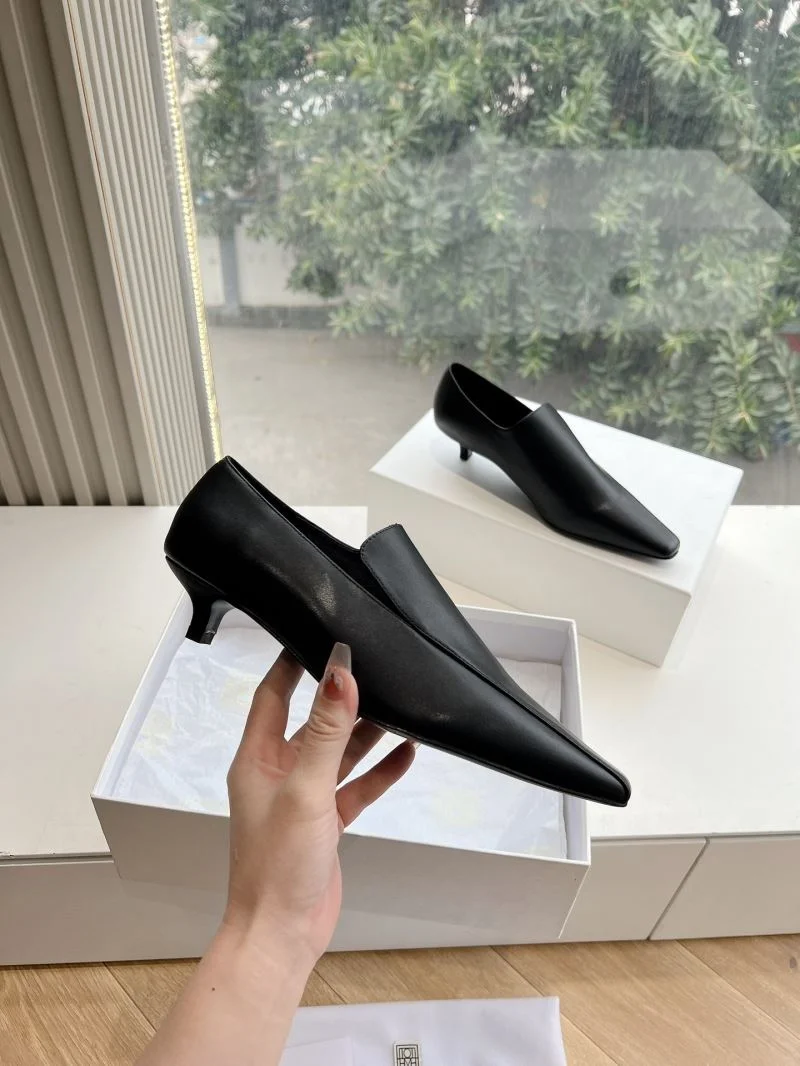 The Row Shoes UrbanStyle 8812