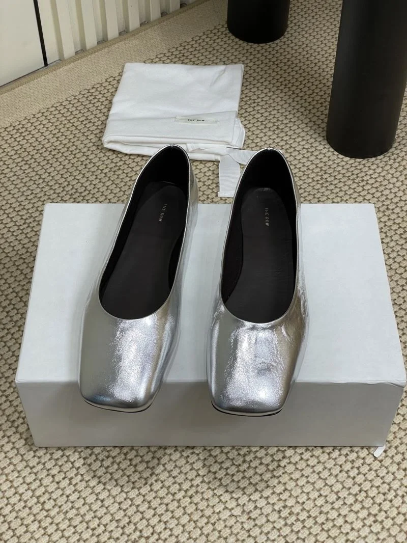 The Row Shoes SmartChoice 8801