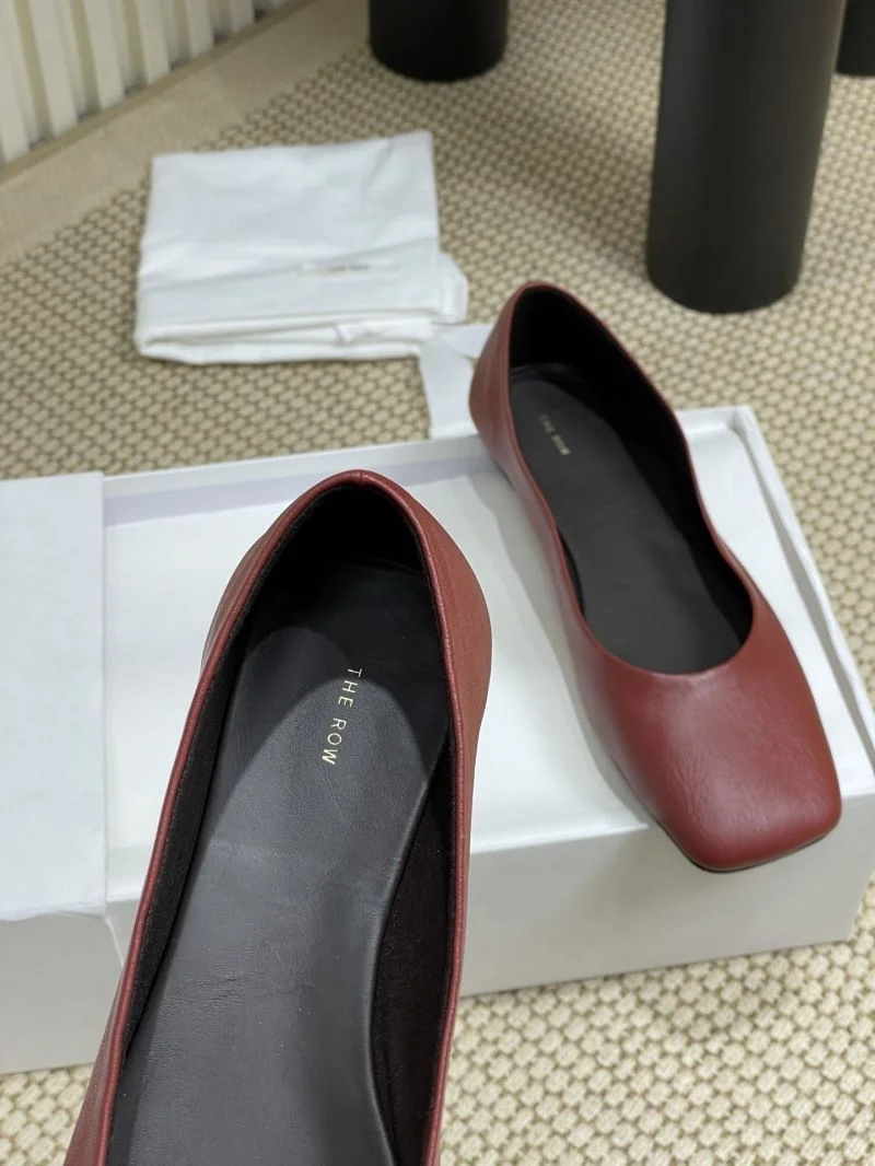 The Row Shoes Chic 8808