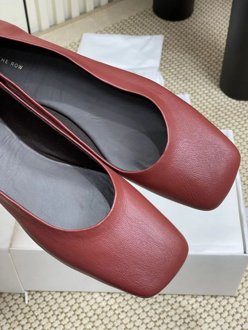 The Row Shoes Chic 8808