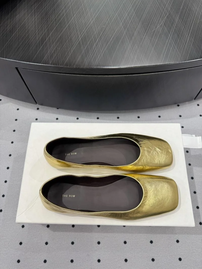 The Row Shoes Classic 8800