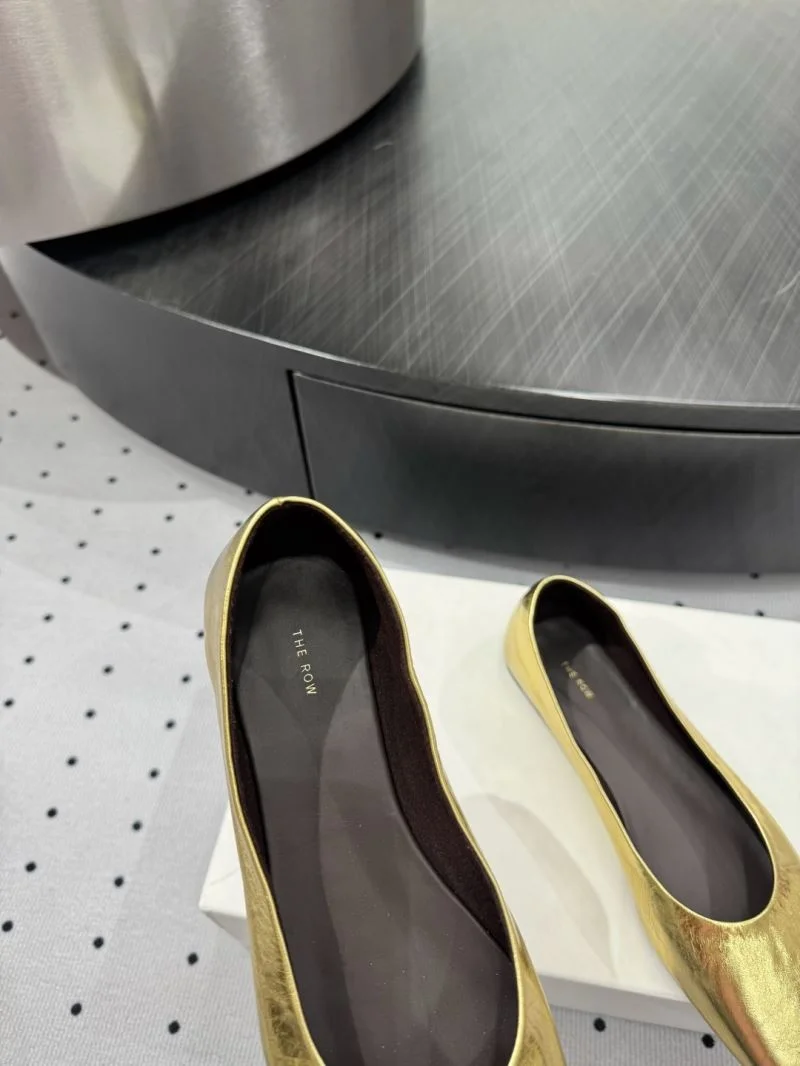 The Row Shoes Classic 8800