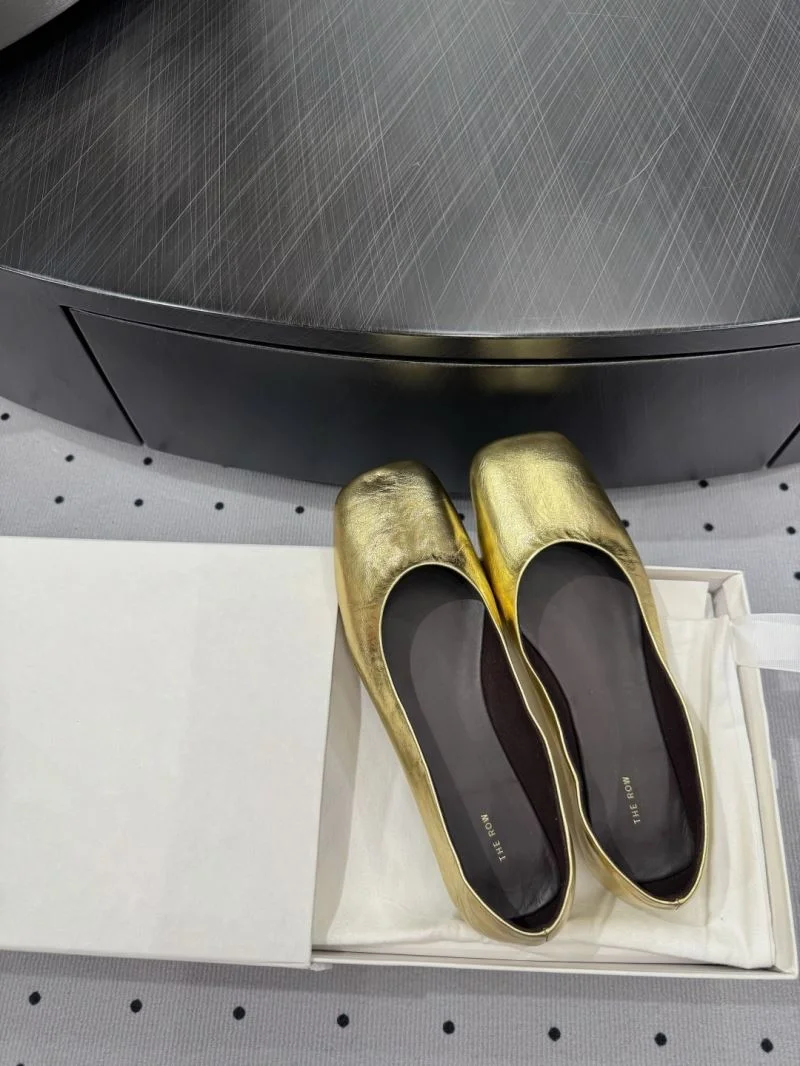 The Row Shoes Classic 8800