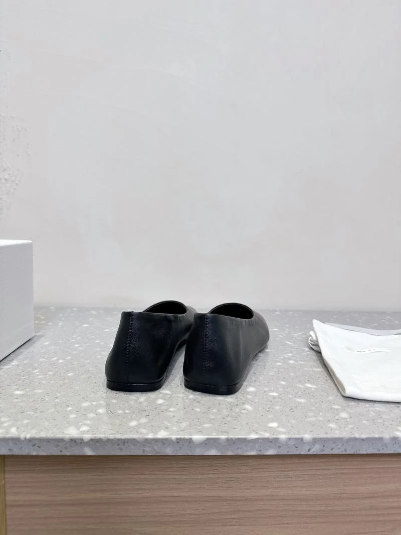 The Row Shoes StreetReady 8784
